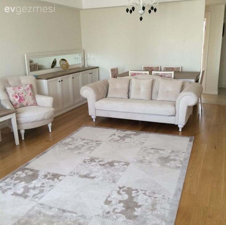 Nurcan hanımın sadeliği ön planda tutan dingin ve ferah evi..