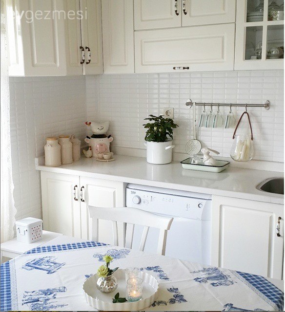 İjlal Hanım'ın İçimizi Isıtan Masalsı Evi...