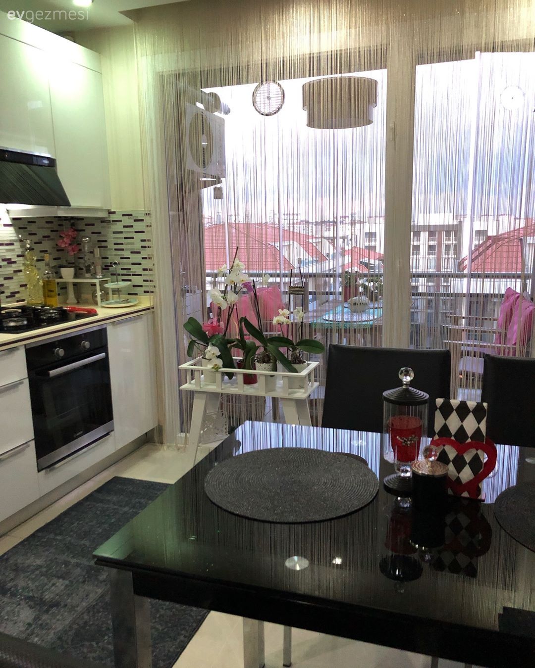 Bu Evin Öne Çıkmayan Ana Renkleri, Sözü Detaylara Bıraktırıyor