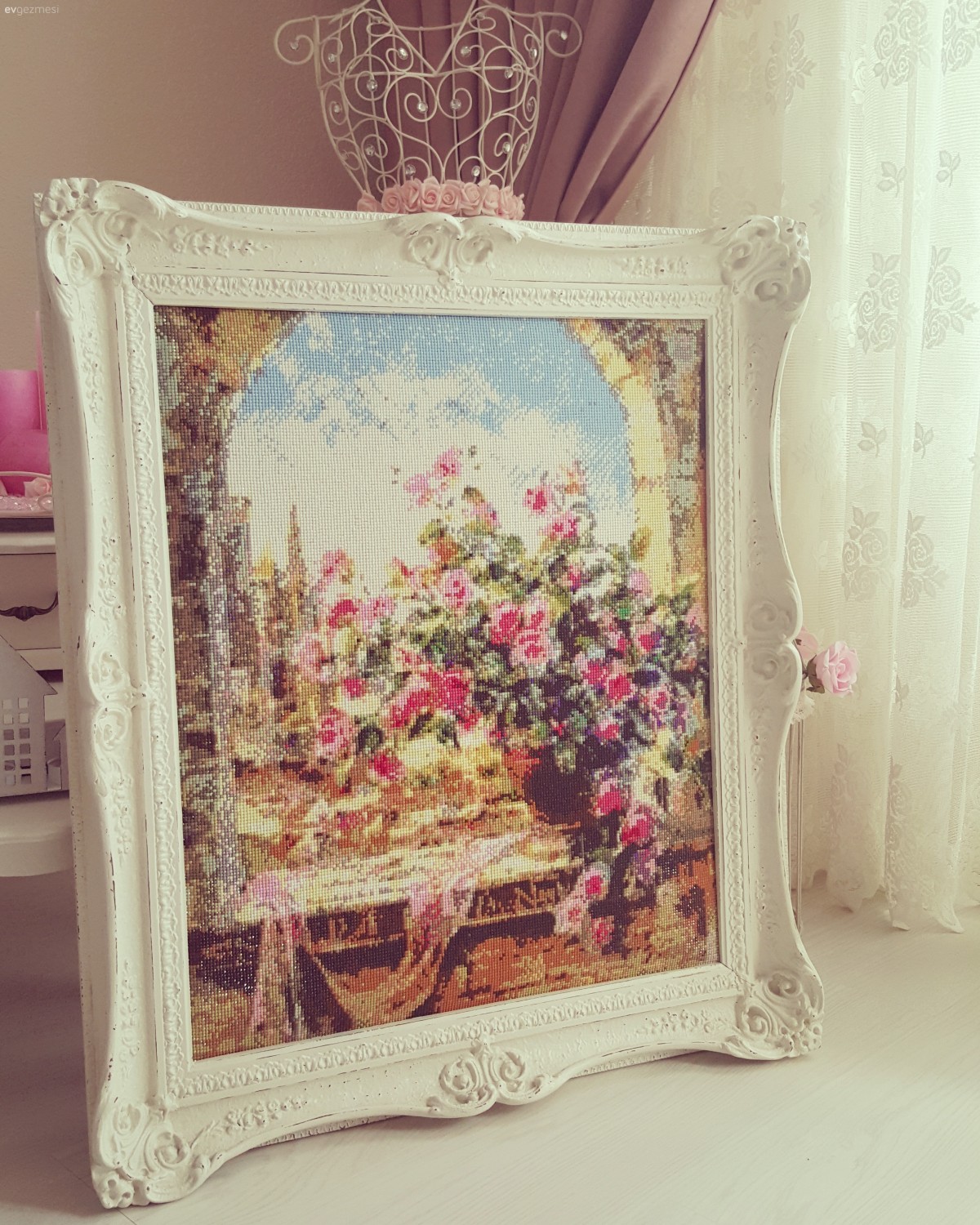 Büşra hanımın harika evinin ayrıntılarından kareler..