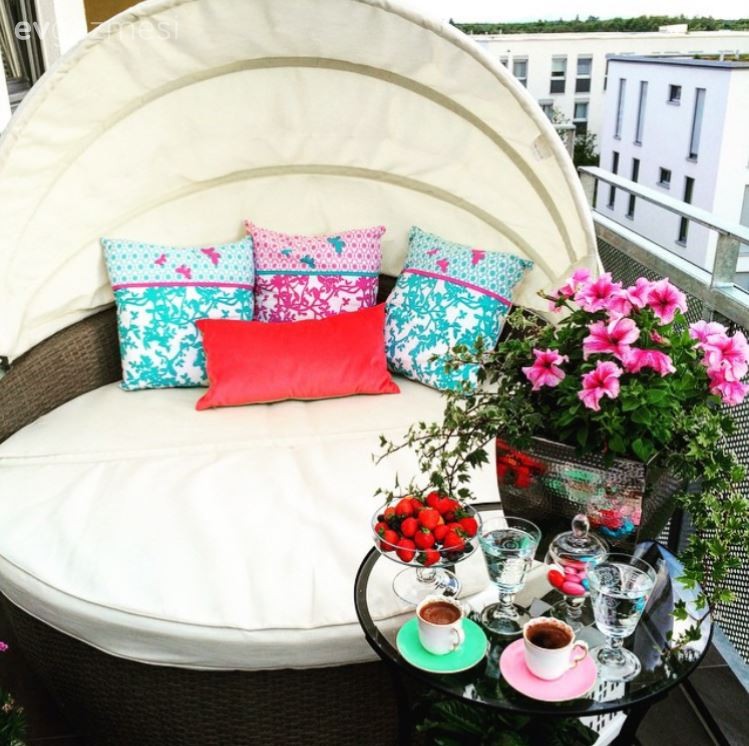 Balkon, Çiçekler, Kırlent