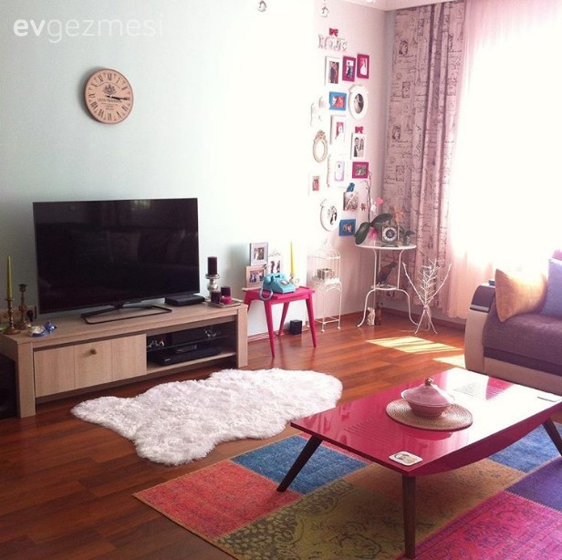 Duvar dekorasyonu, Pembe, Salon, Sehpa, Tv ünitesi