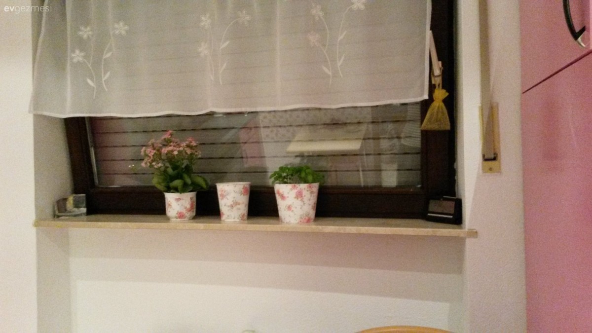 Kendin Yap, Yapışkanlı folyo