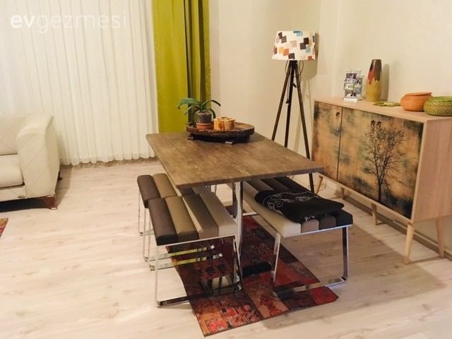 Bu Eklektik Salon Dekorasyonu için Fikirleri Bekleriz!