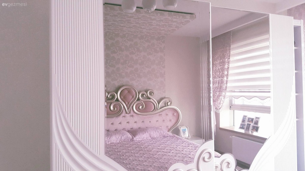 Pembe, Yatak Odası