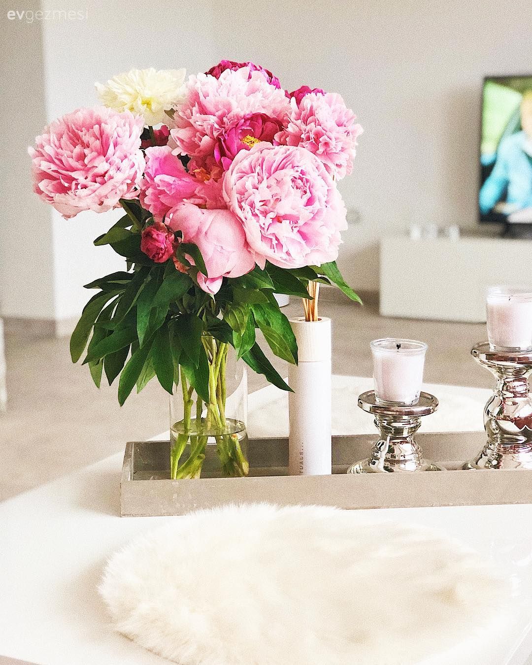 Çiçekler, Sehpa üstü aksesuarı