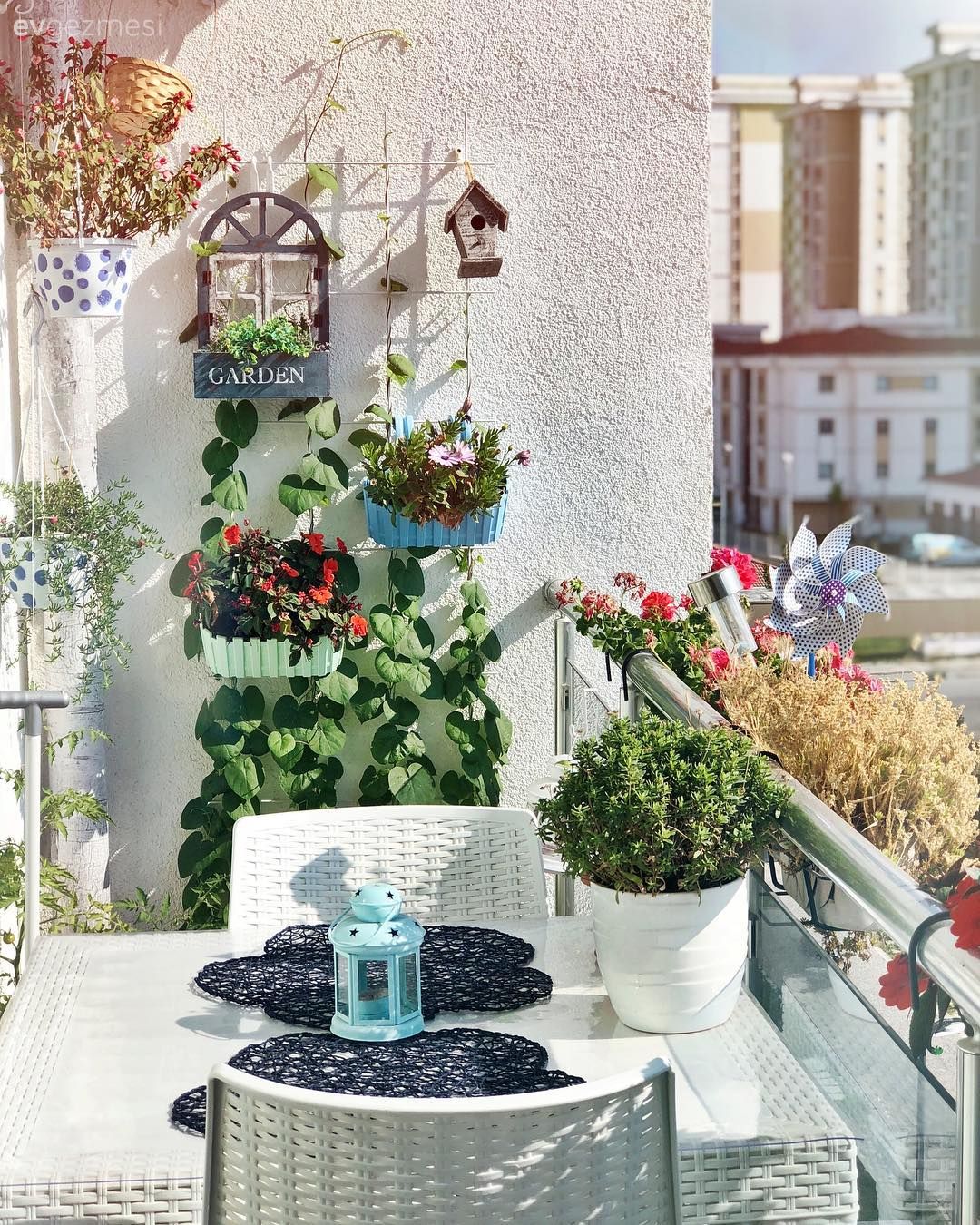 Ev Gezmesi: Yumuşak Renk Geçişleriyle  Doğal ve Samimi Bir Dekor