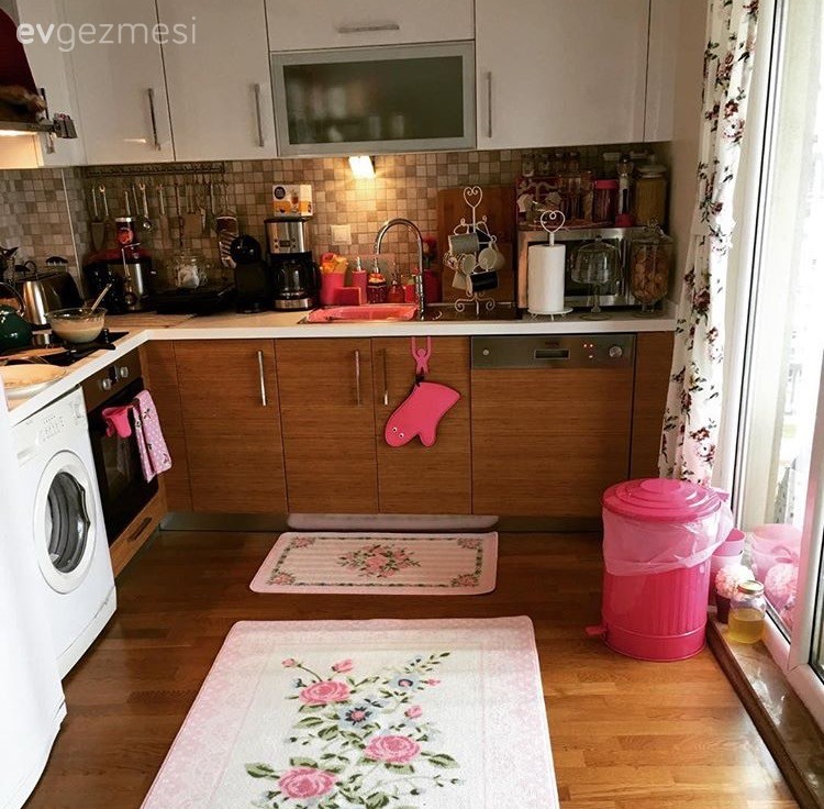 Halı, Mutfak, Pembe