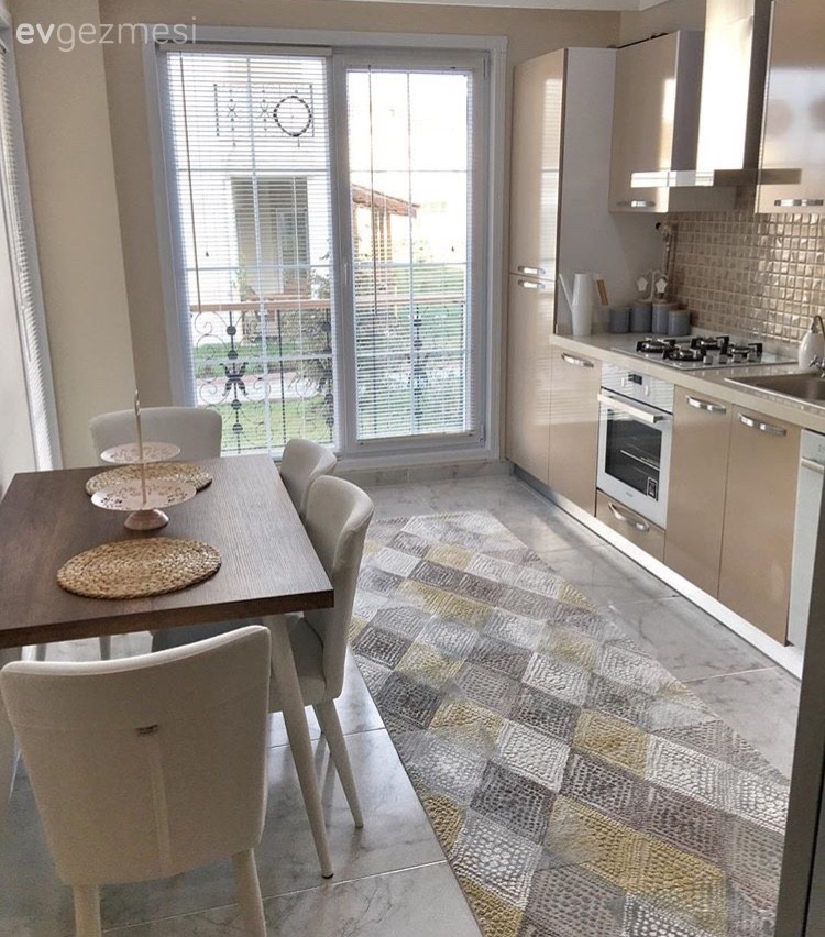 Derya Hanım'ın Modern Stilde Uyumlu ve Zevkli Evi...