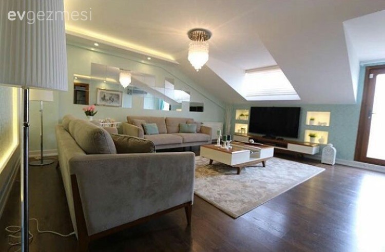 Çatı katı, Gri, Halı, Mavi, Orta sehpa, Oturma Odası, Tv ünitesi