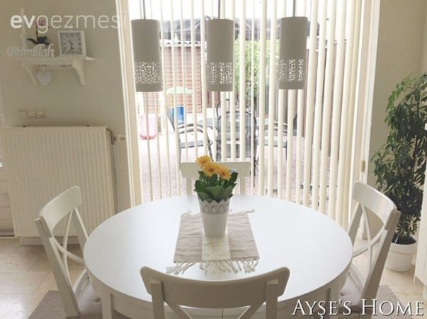 Ayşe hanımın beyazın büyüsünde evi..