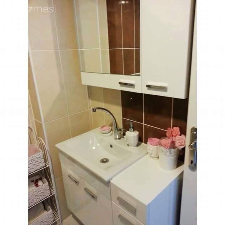 Özge hanımın rahatlığı ön planda tutan, iç açıcı ve naturel evi..