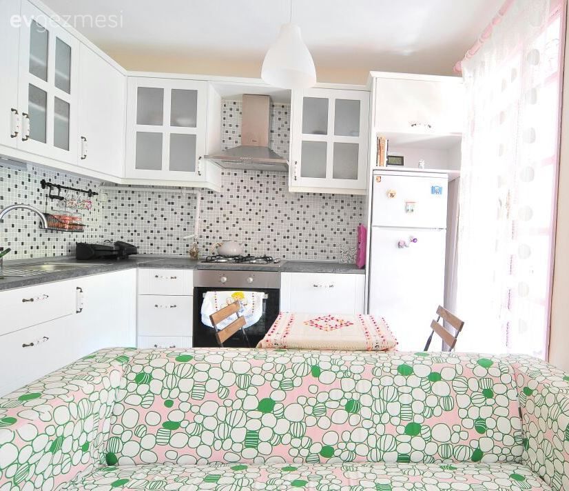 Bu Yazlık Ev, Türk Filmlerindeki Pembe Panjurlu Ev Hayalinin Vücut Bulmuş Hali