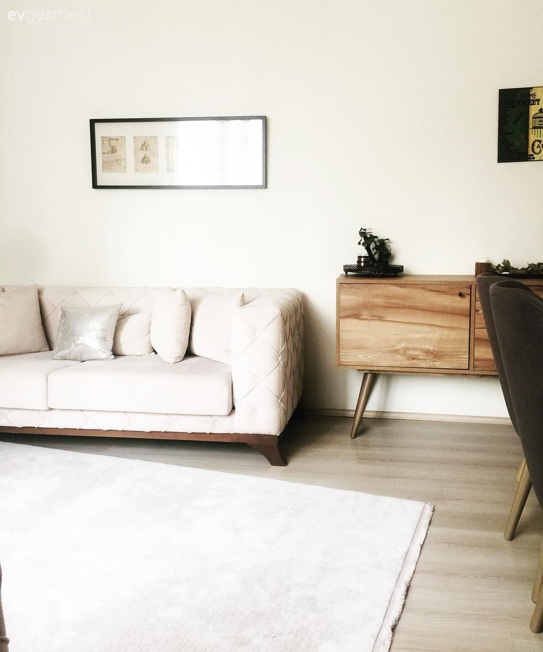 Salon, Konsol, Beyaz halı, Halı, Krem, Duvar dekorasyonu