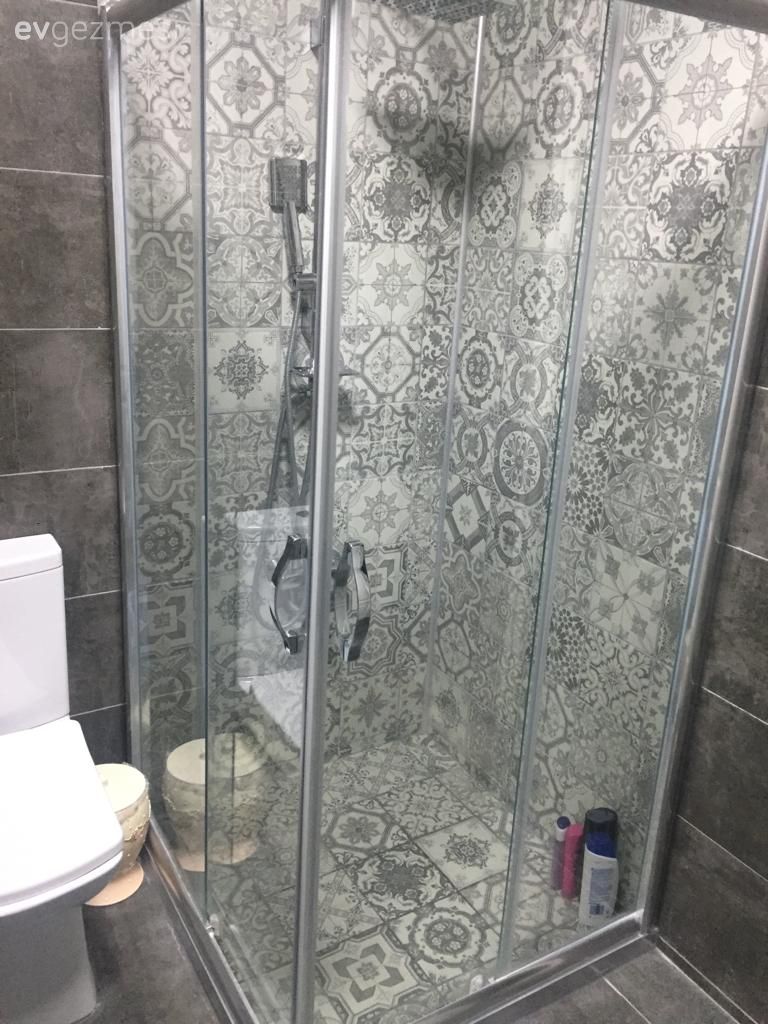 Banyo, Duşakabin, Banyo seramikleri, Çini