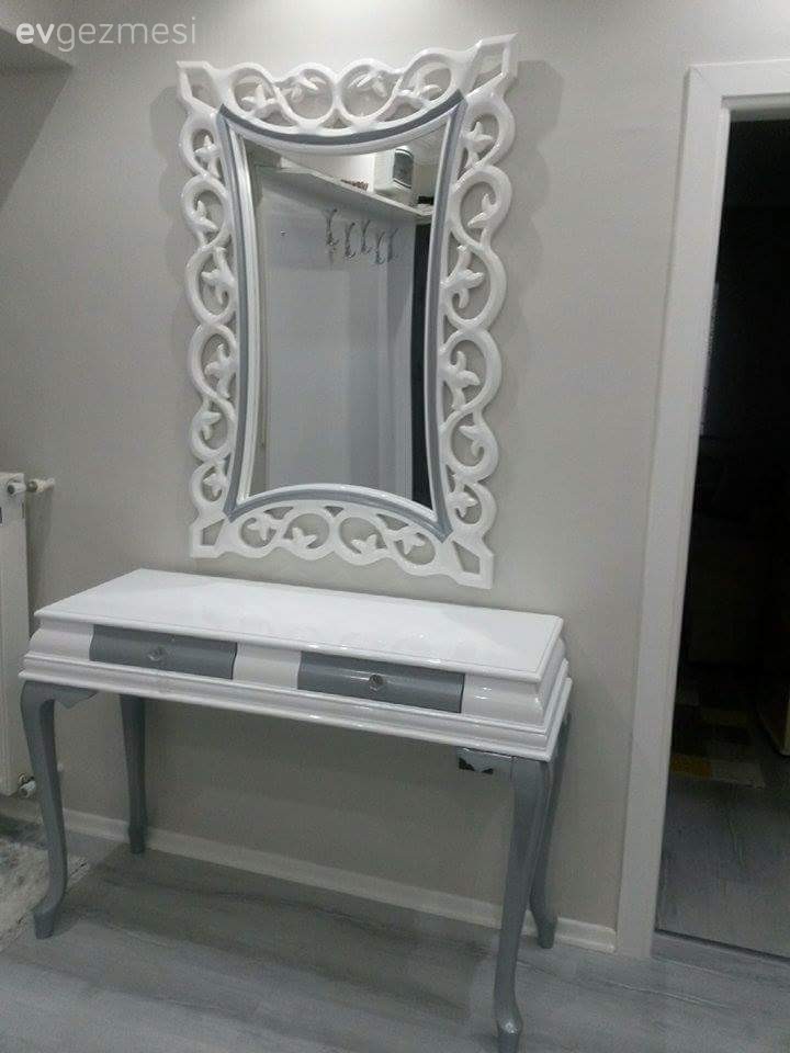 14 sene sonra yenilenen bu evin yeni dekoru konforlu ve uyumlu..