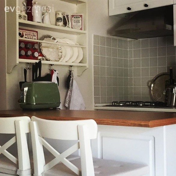 Antik şıklığın ağırlıklı olduğu konforlu ve sofistike bir dekor..