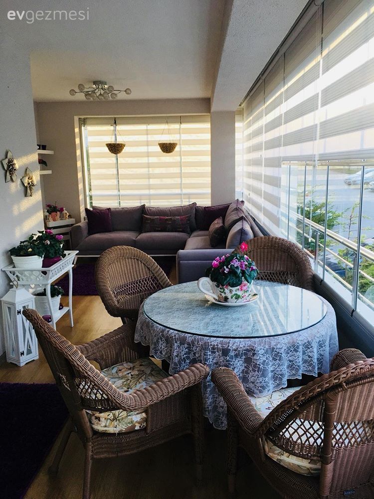 Işıltıların şıklık kattığı, tablo gibi seyretmelik değil, keyifle yaşamalık bir ev. Pelin hanımın dekoru..