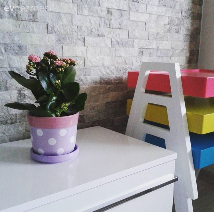 Modern stilde, renkli ve enerjik bir ev!