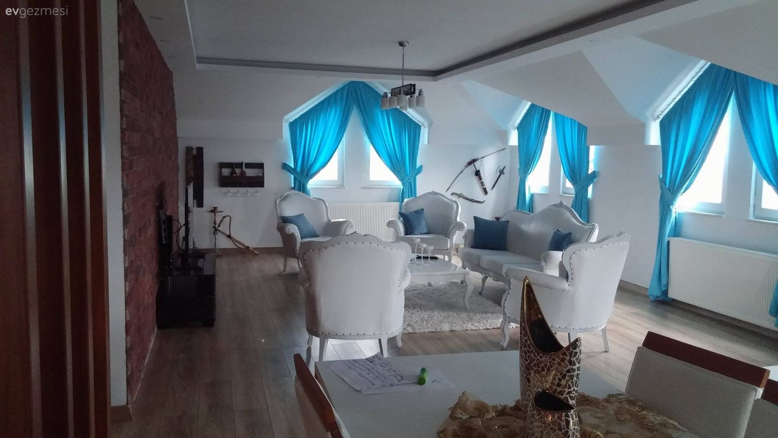 Çatı katı, Fon perde, Mavi, Salon, Perde