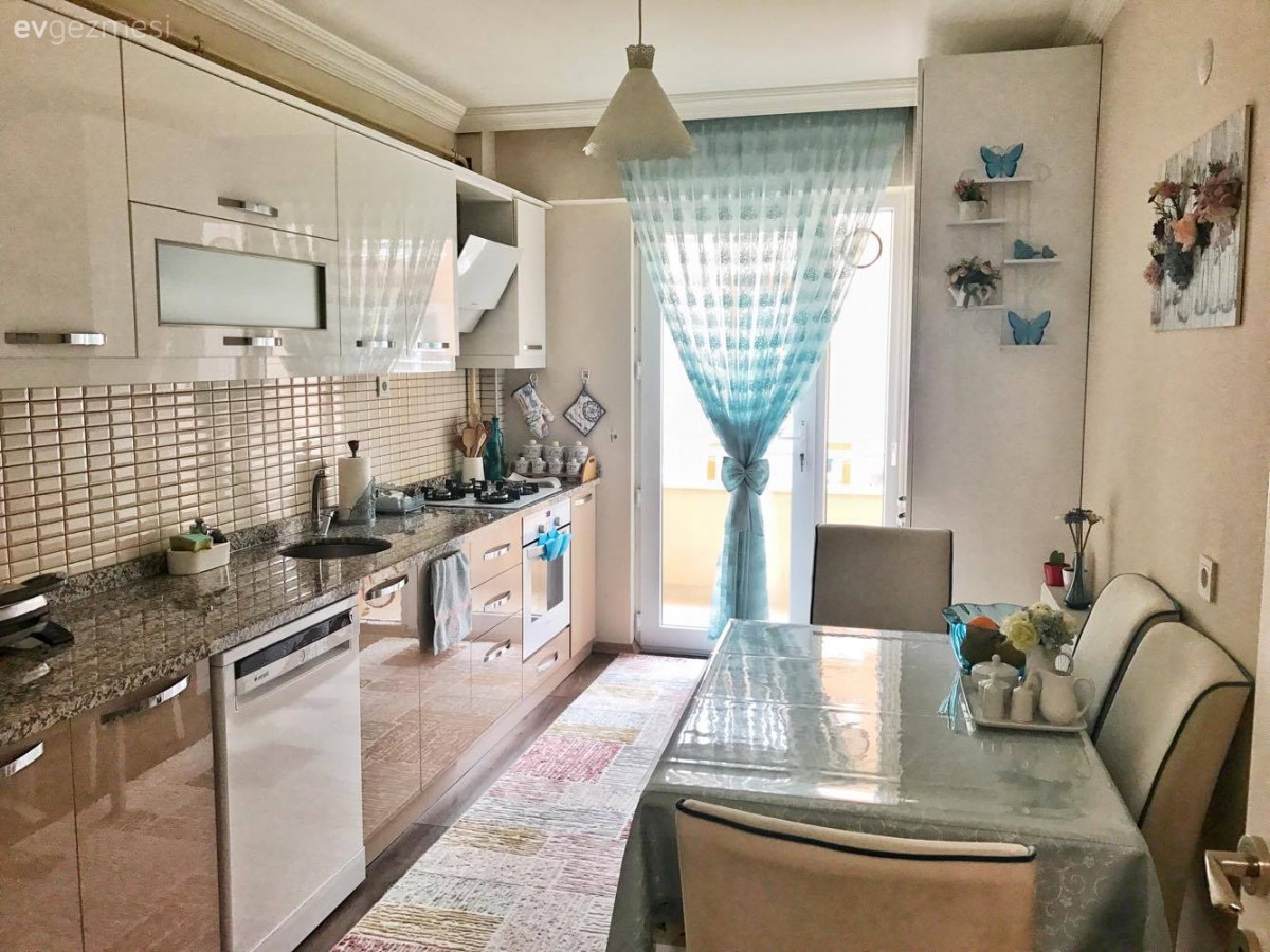 Halı, Mavi, Modern mutfak, Mutfak, Mutfak masası