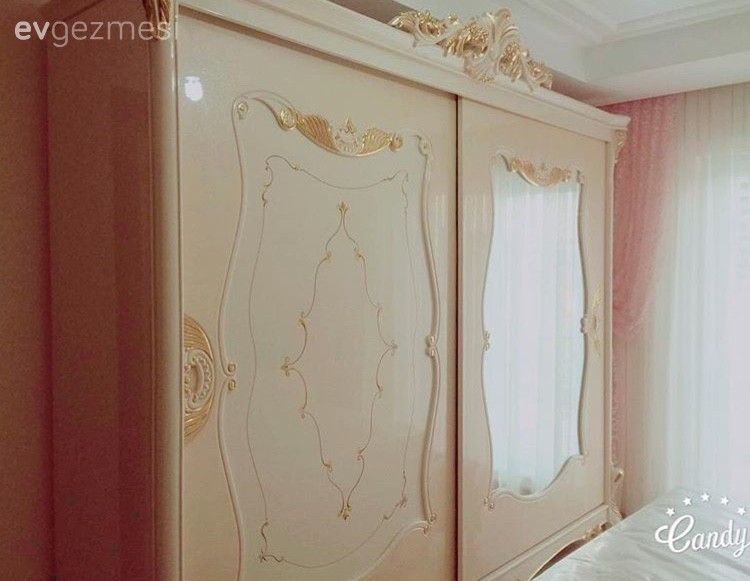 Zamansız bir dekor: Klasik stilde göz alıcı ve sıcak bir ev..