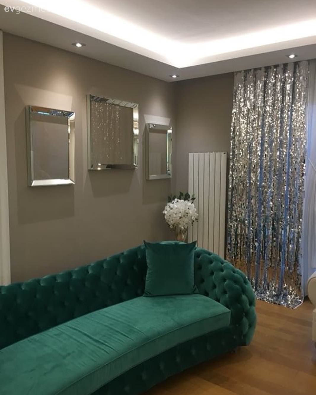 Bu Evde Sıradışı Seçimler, Cesur Renklerle Göz Alıcı Bir Ortam Var