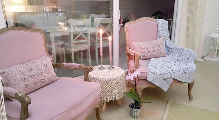 Berjer, Pembe, Salon