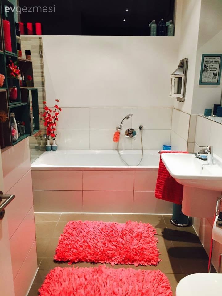 Banyo, Nar çiçeği