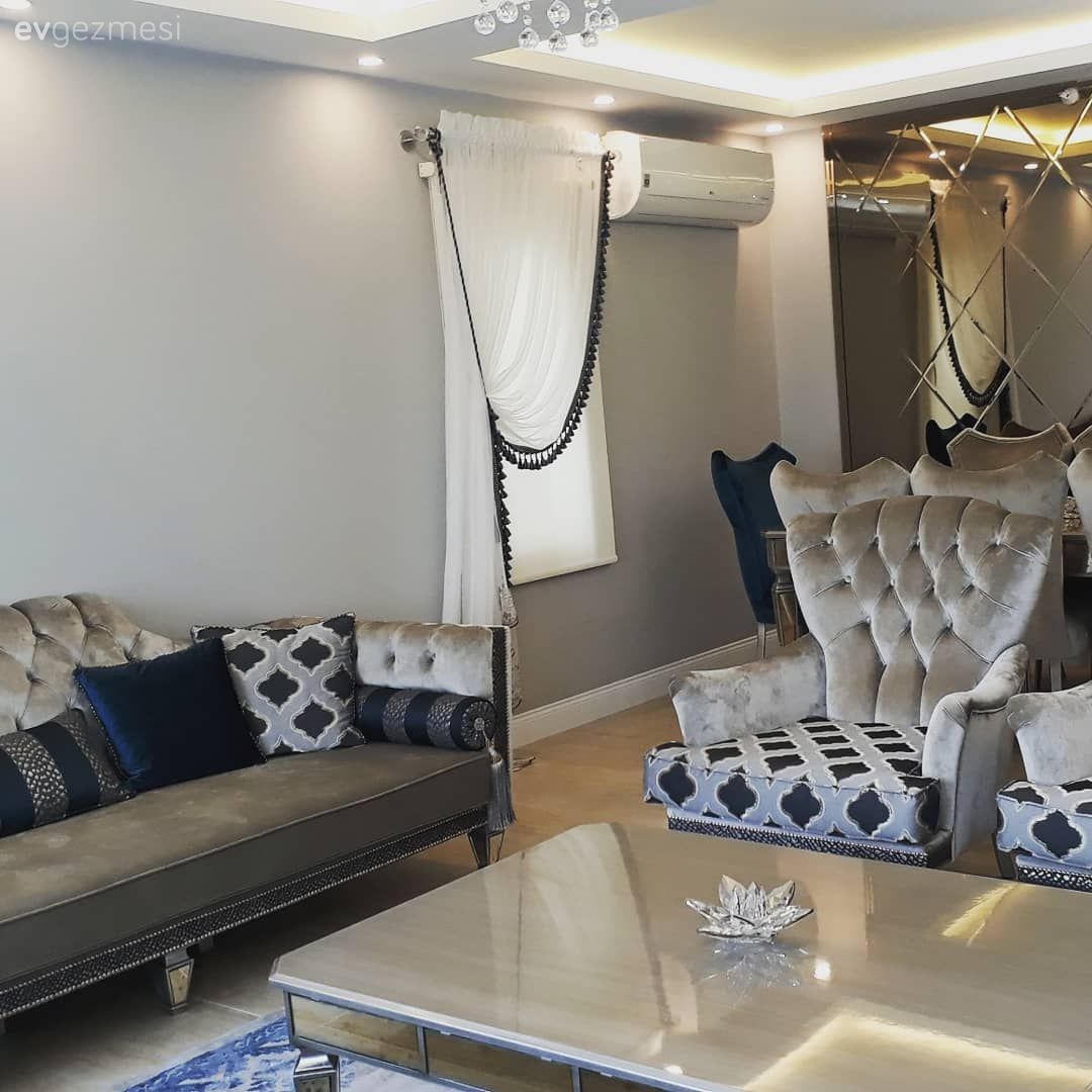 Lüks doku ve desenler, dekoru göz alıcılaştıran detaylar. Şık ve gösterişli bir ev..