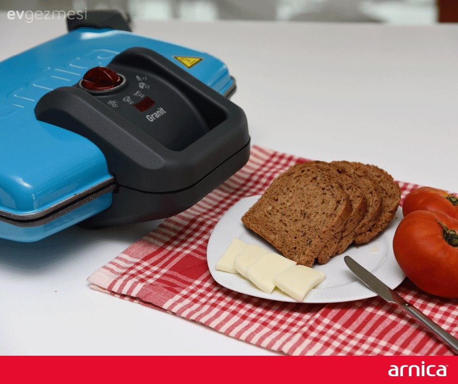 Mutfağın Yıldız ​Küçük Ev Aletleri: Tost Makinesi