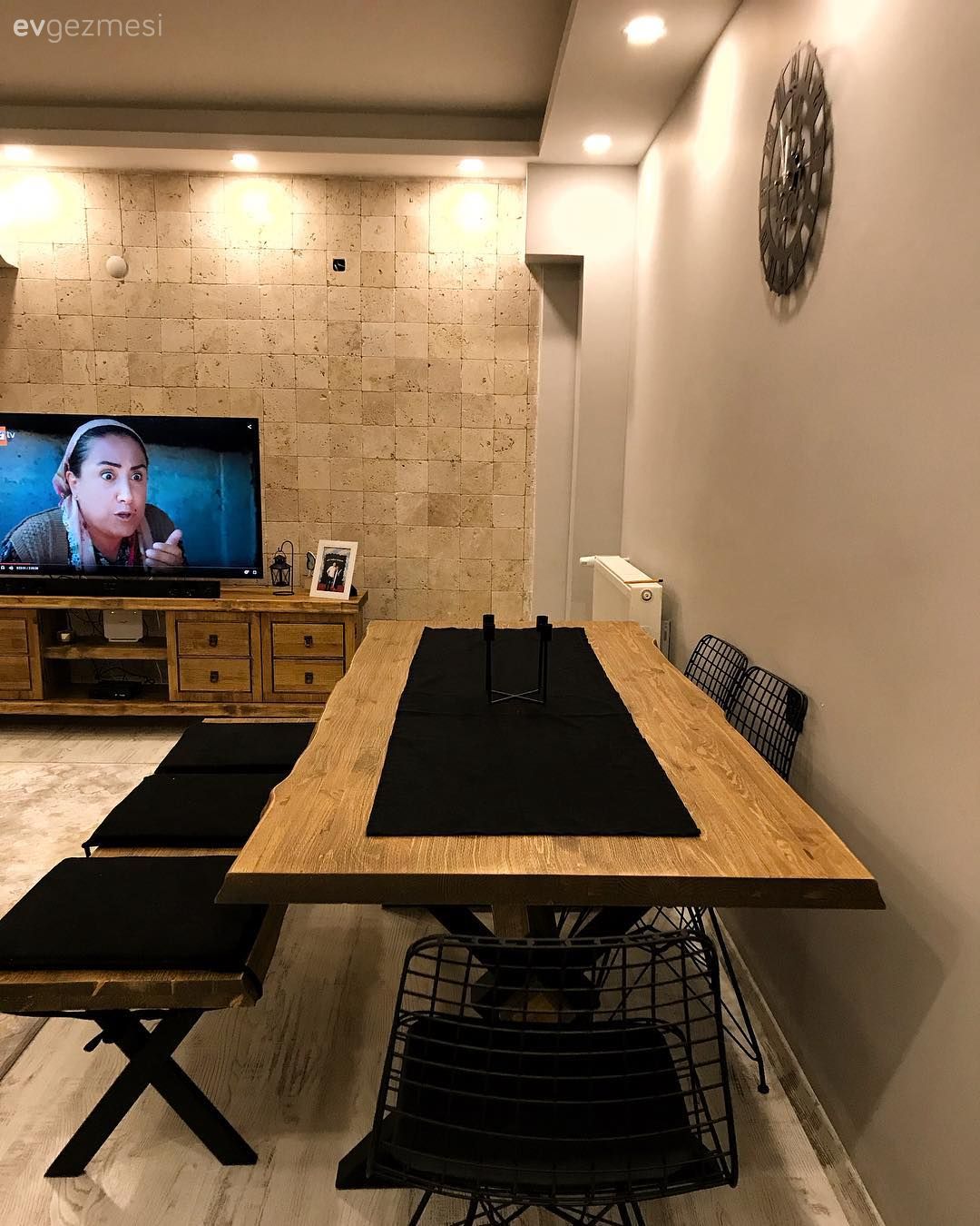 Bu Evde Pozitif Bir Ortam, Olumlu Duygular Var