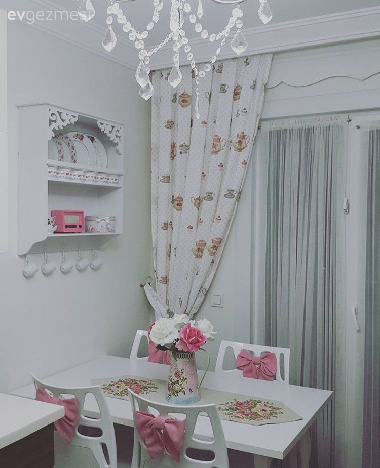 Fon perde, Mutfak, Mutfak masası, Terek, Perde