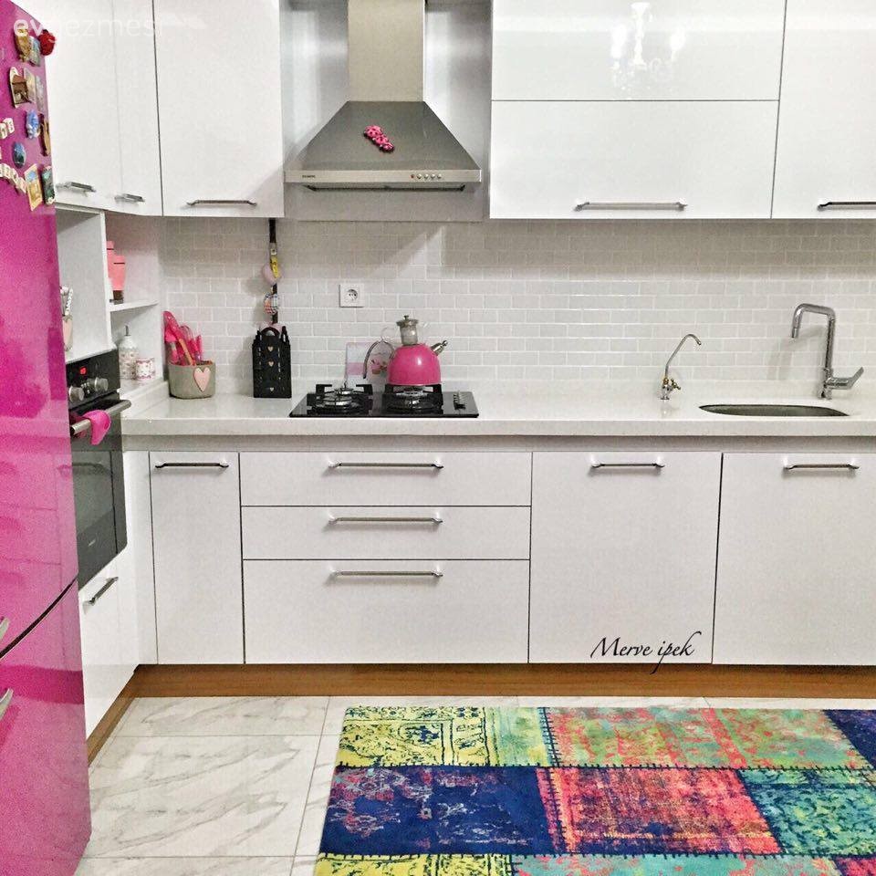 Beyaz mutfak, Halı, Mutfak, Pembe