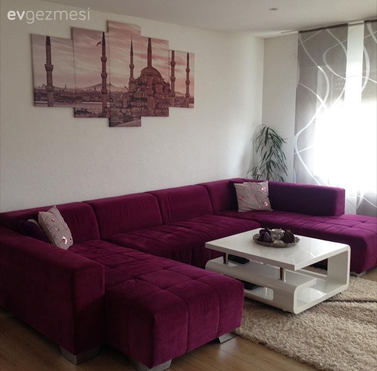 Halı, Köşe koltuk, Mor, Orta sehpa, Salon, Tablo