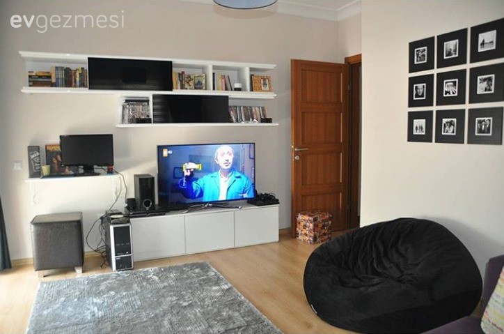 Beyaz ve pembelerle şeker gibi bir ev