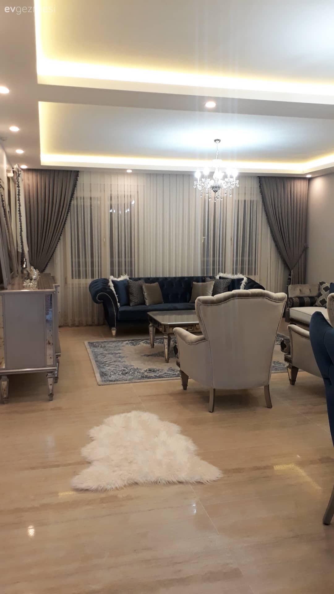 Salon, Fon perde, Asma tavan, Spot aydınlatma