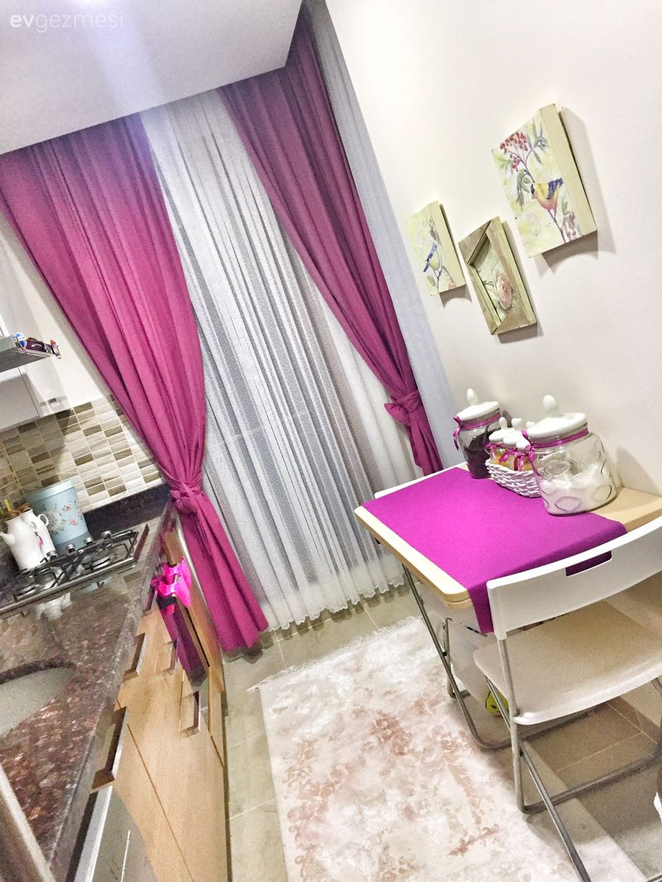 Mutfak, Mutfak masası, Pembe