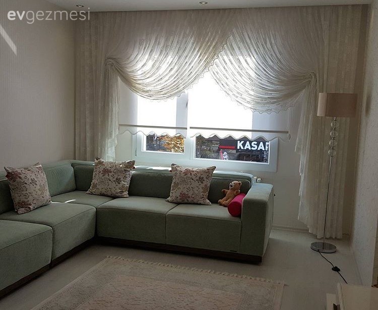 Klasik stilin hakim olduğu, göz alıcı ve konforlu bir ev..