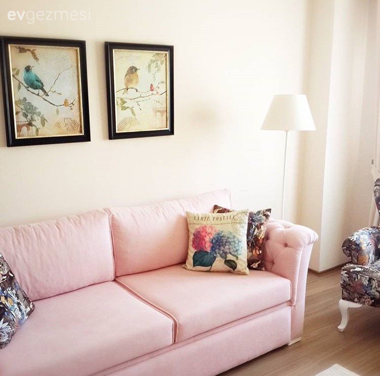 Oturma Odası, Pembe