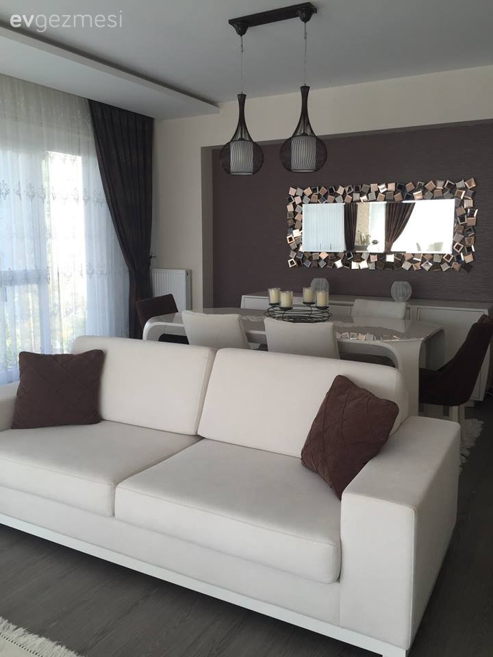 Derya hanımın kahve ve beyazla, aydınlık ve sıcak evi..