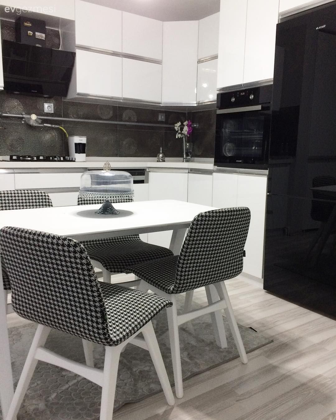 Beyaz mutfak, Mutfak, Mutfak masası, Siyah- Beyaz