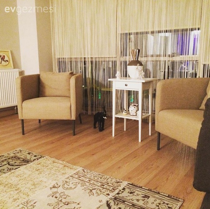 Ev Gezmesi: Bej, kahverengi ve siyahlarla zarif bir ev..