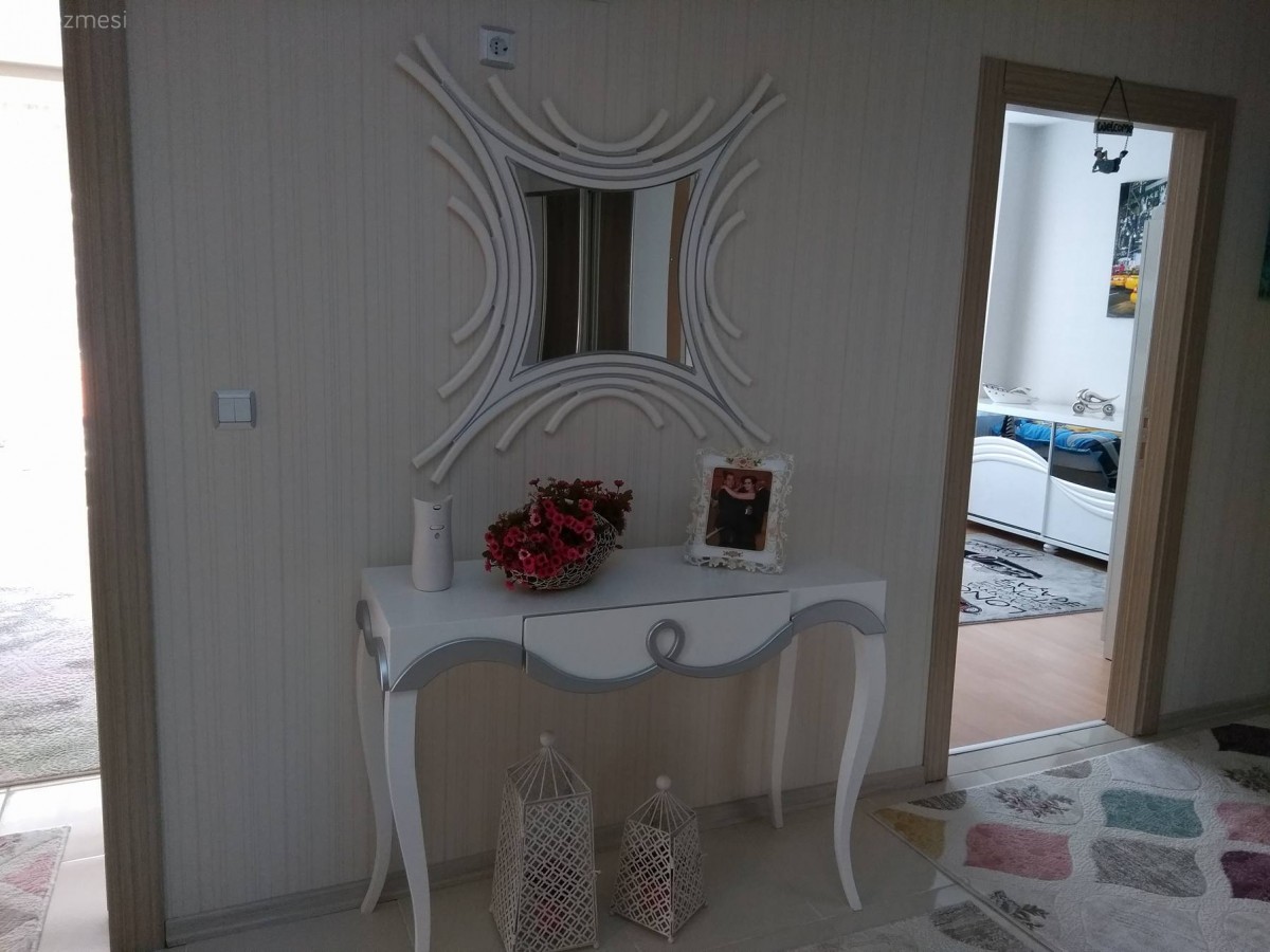 Antre, Ayna, Dresuar