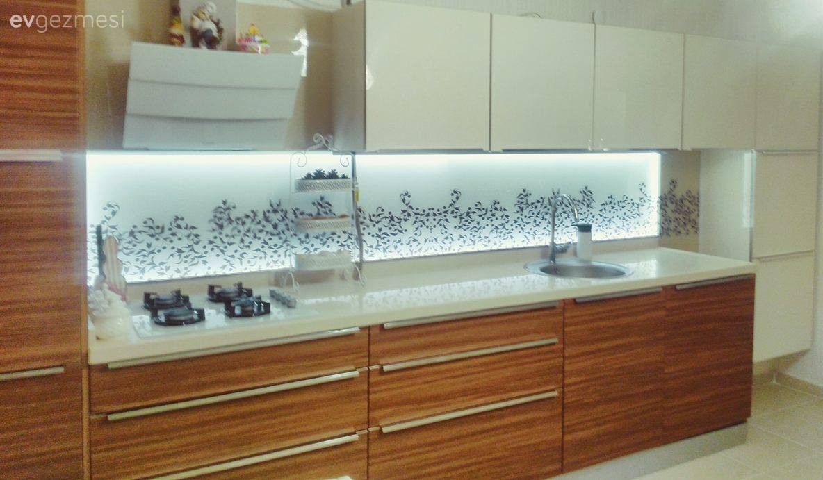 Kıvılcım hanımın klasik ve modernin harmanı, şık evi..