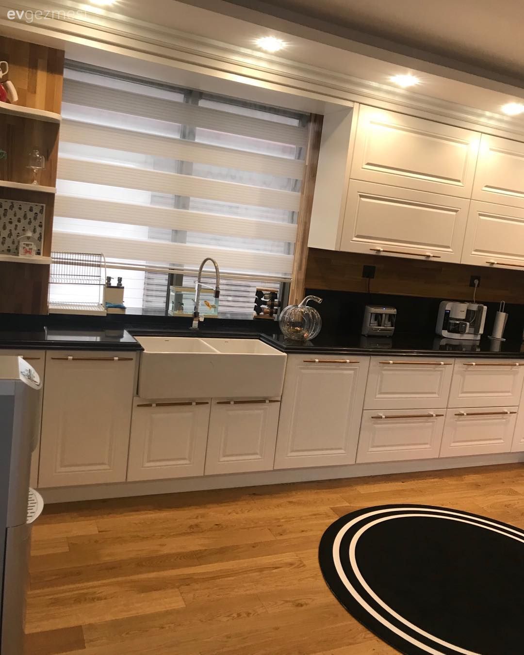 Bu Açık Konsept Balıkesir Evinde Duvarlar Out, Ferahlık In