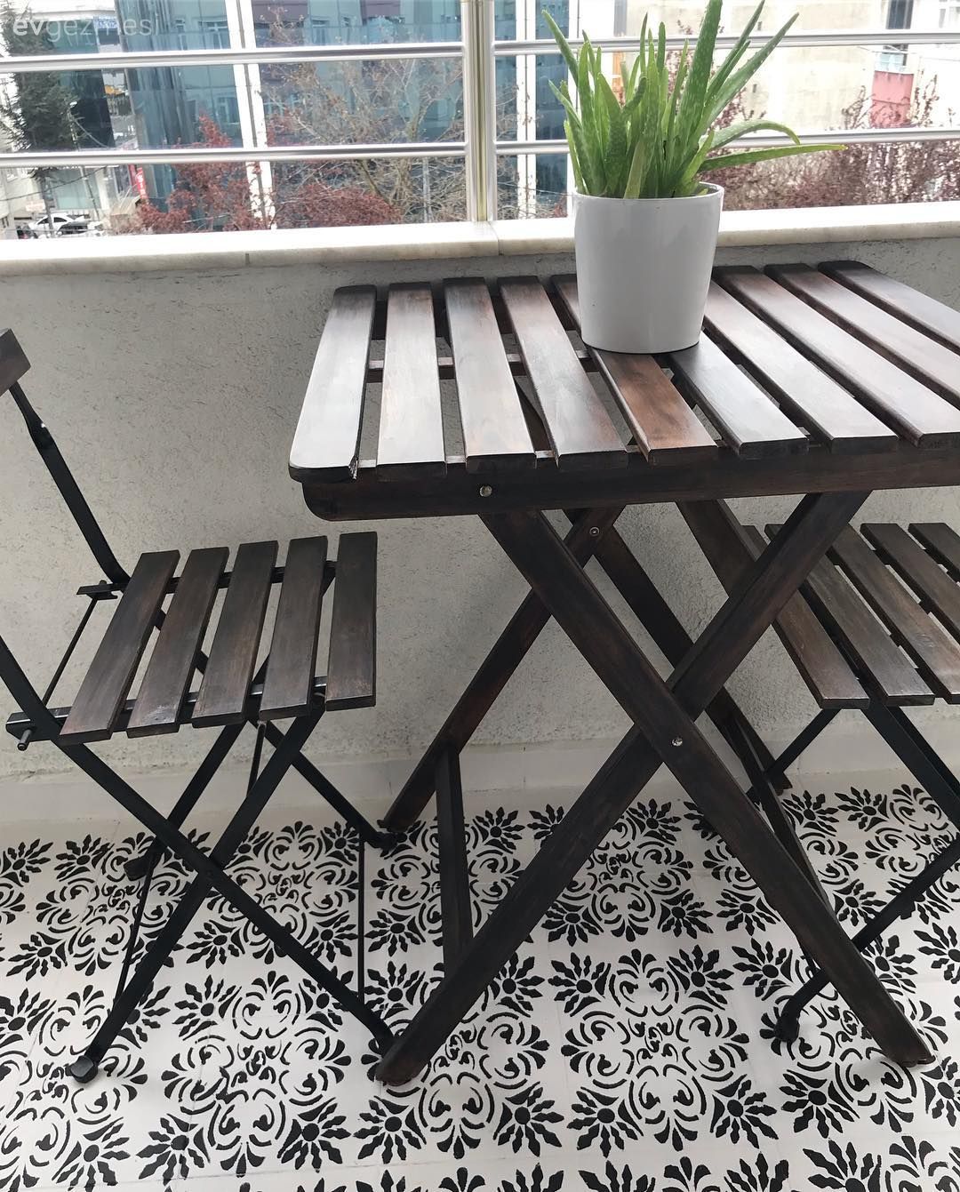 Öncesi&Sonrası: Balkonun Zeminlerine Resmen Can Gelmiş!