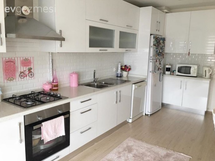 Ankastre, Beyaz mutfak, Halı, Mutfak, Pembe