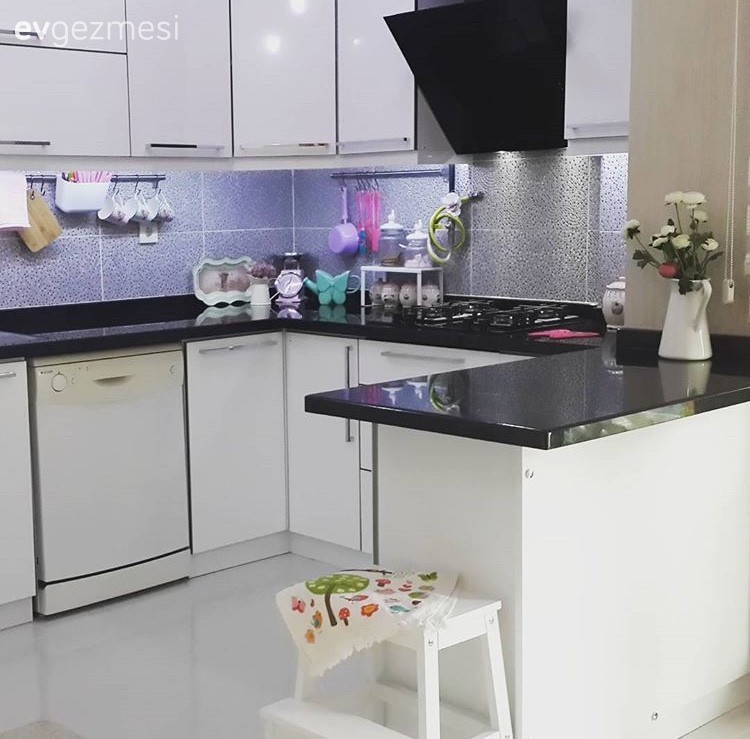 Semra hanımın eskileri değerlendirerek dekore ettiği yeni evi..