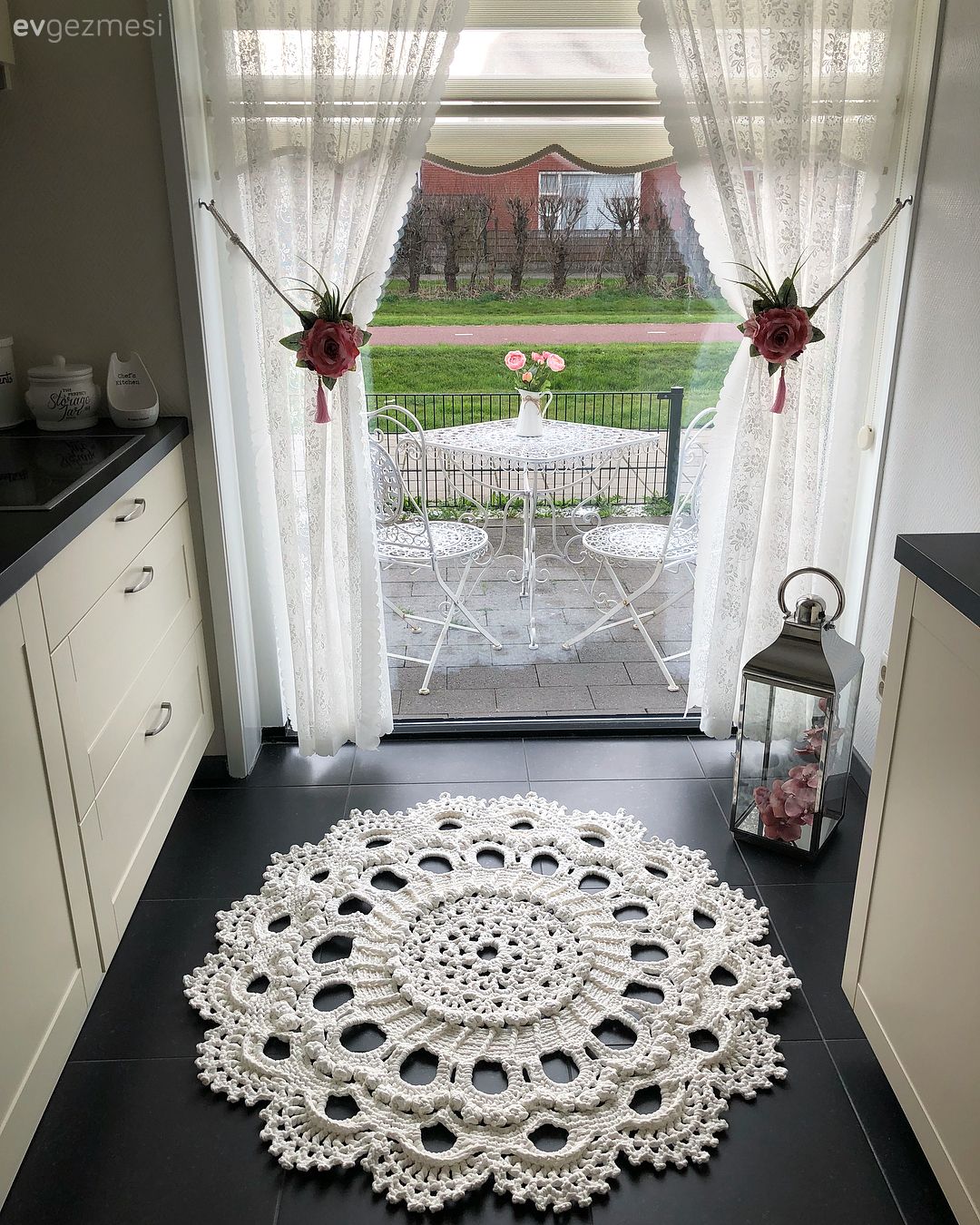 Her Detayı Özenli: Melek Hanım'ın Nostaljik Esintili Evi